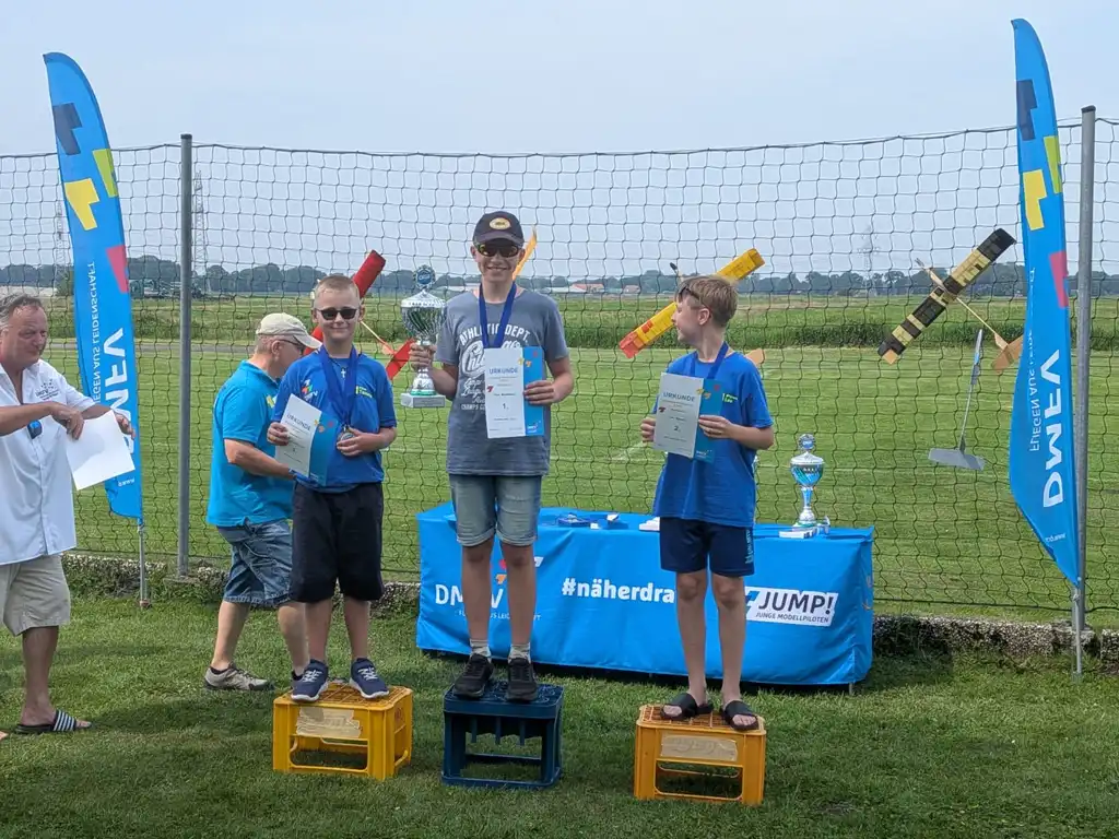 Die Sieger im Motorflug Junior Klasse: Tammo, Titus und Leo. Sieger Junior Klasse