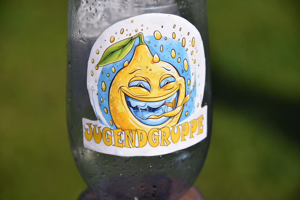 Namensgeber für den Wettbewerb ist eine Limonadenflasche aus PET als Zielobjekt.